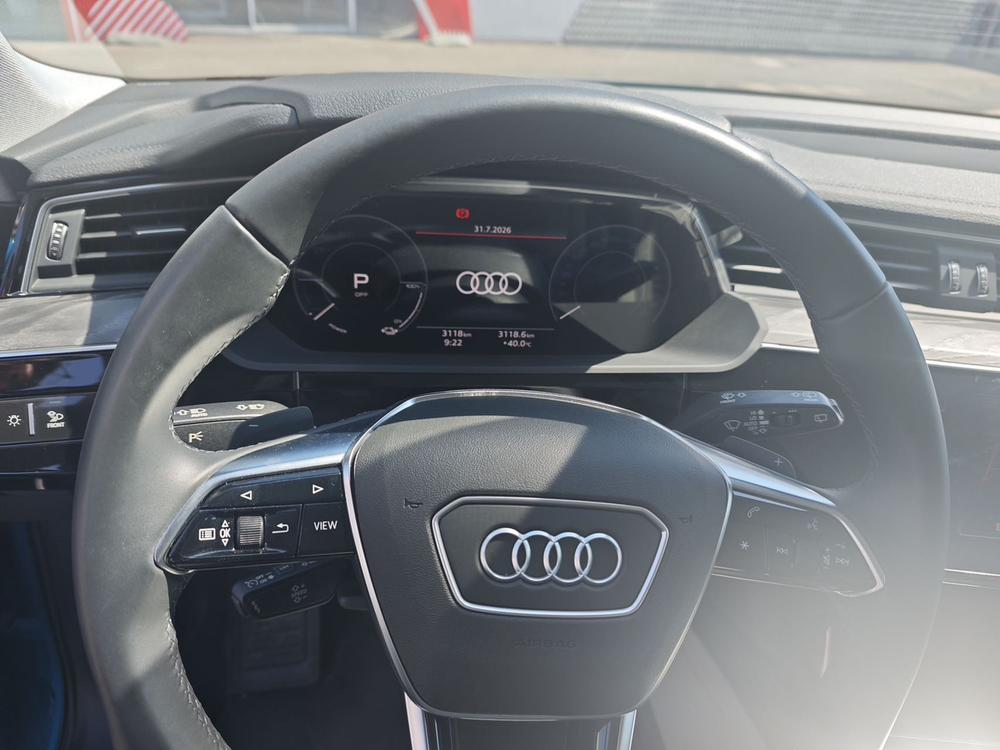 Audi Audi e-tron