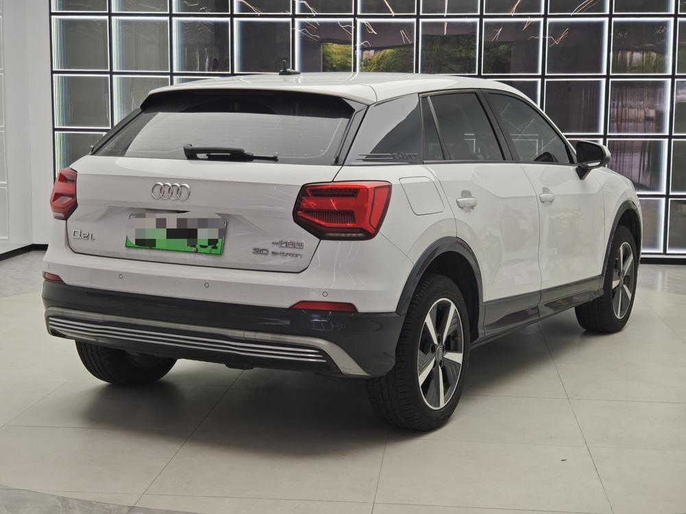 Audi Audi Q2L e-tron