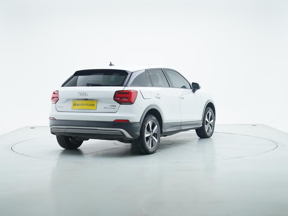 Audi Audi Q2L e-tron