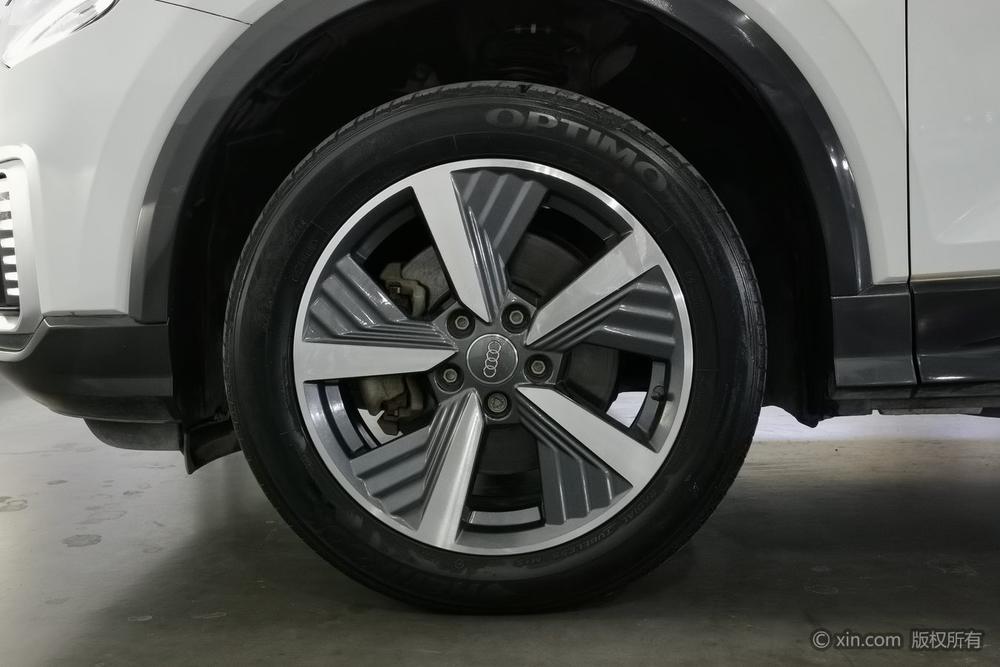 Audi Audi Q2L e-tron