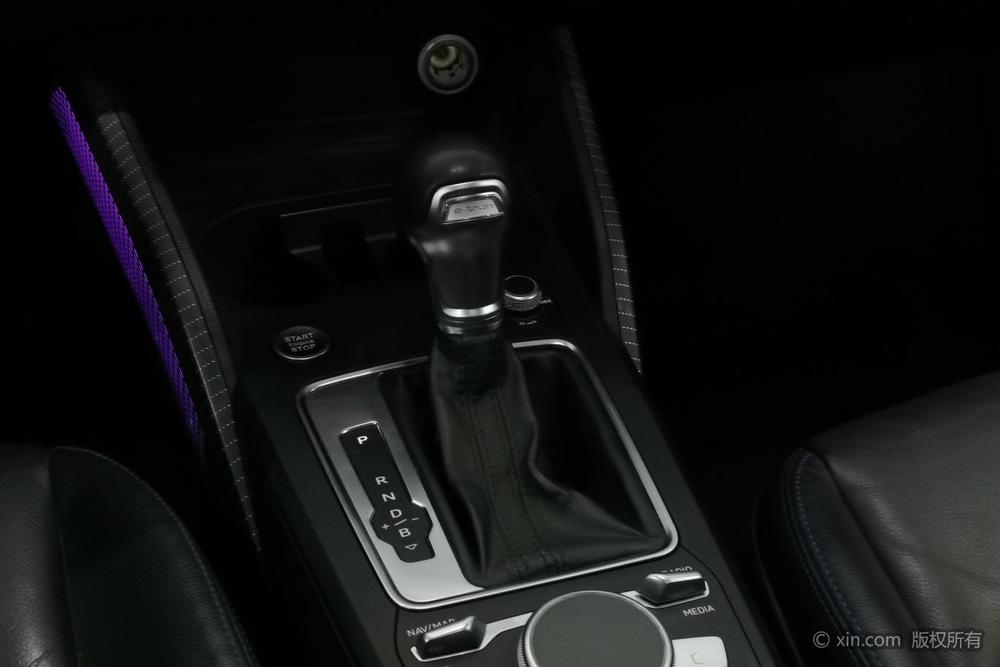 Audi Audi Q2L e-tron