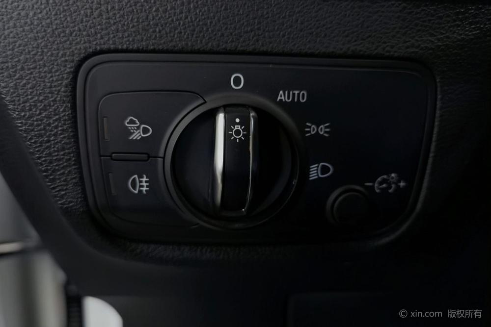 Audi Audi Q2L e-tron