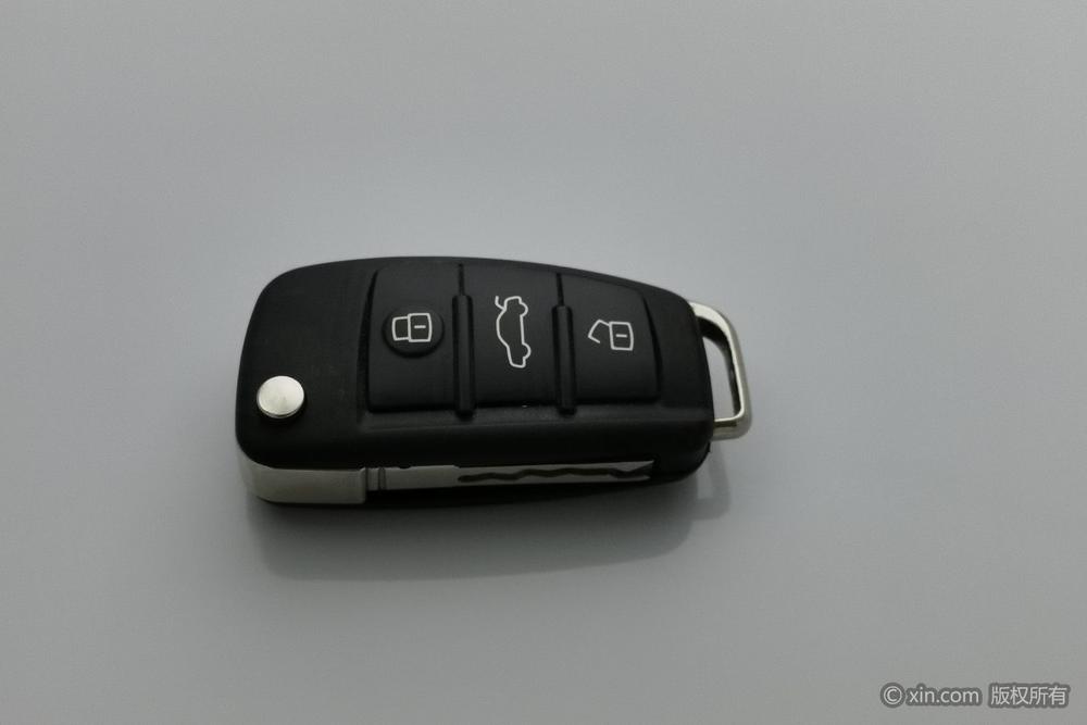 Audi Audi Q2L e-tron