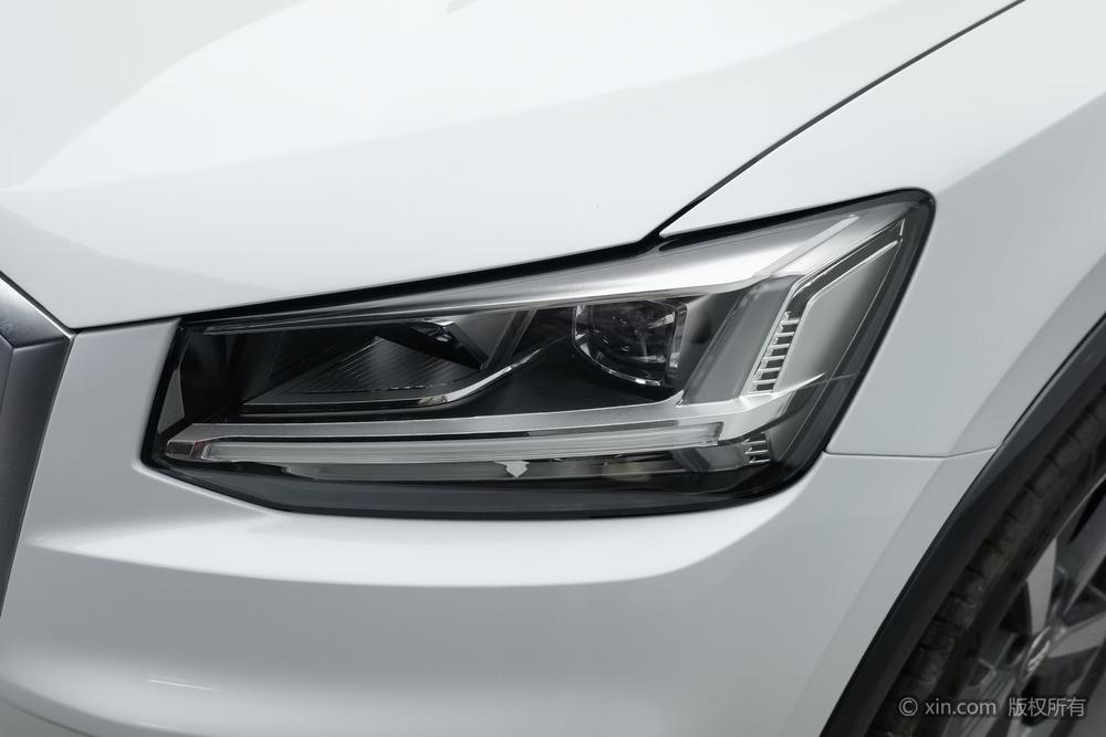 Audi Audi Q2L e-tron