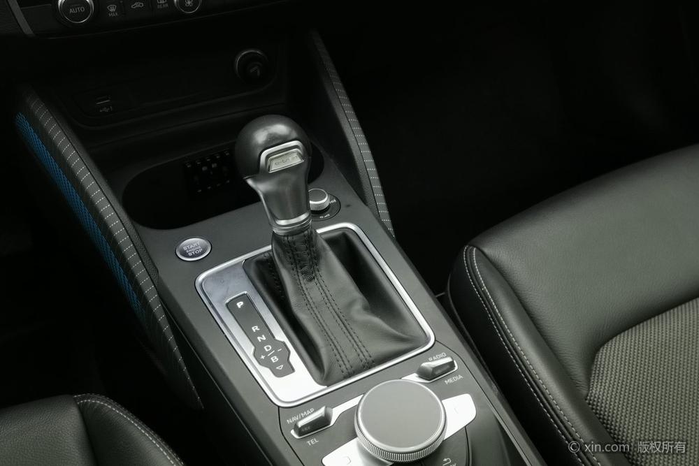 Audi Audi Q2L e-tron