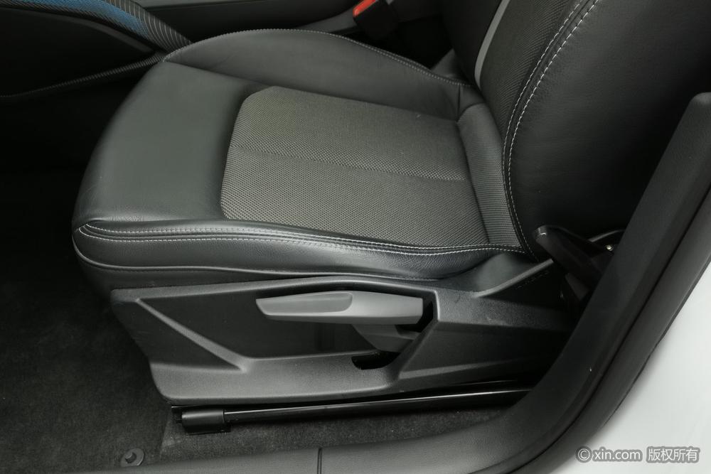 Audi Audi Q2L e-tron