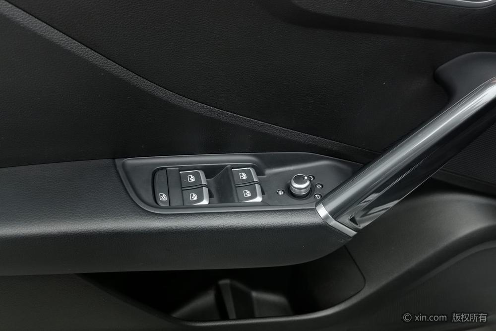 Audi Audi Q2L e-tron