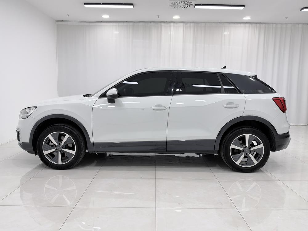 Audi Audi Q2L e-tron