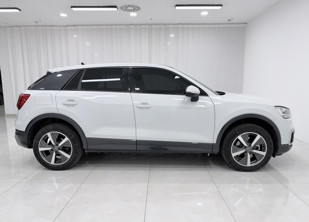 Audi Audi Q2L e-tron