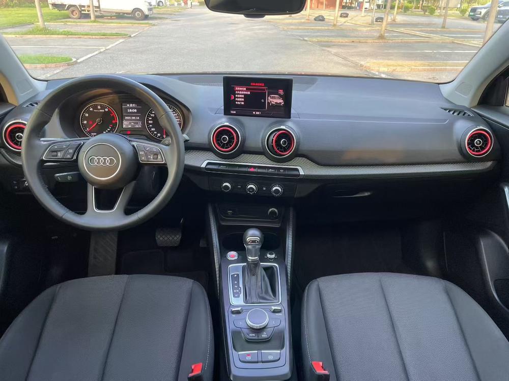 Audi Audi Q2L