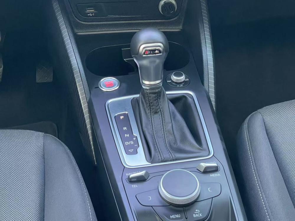 Audi Audi Q2L