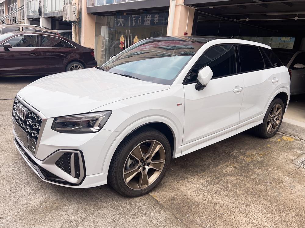Audi Audi Q2L