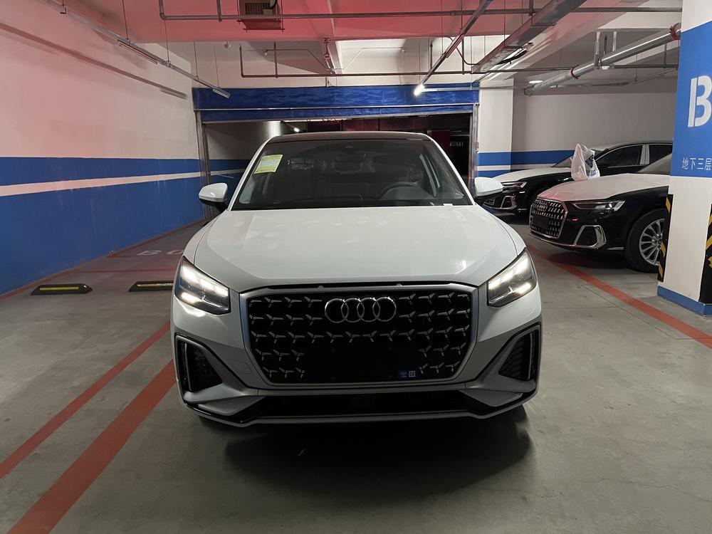 Audi Audi Q2L