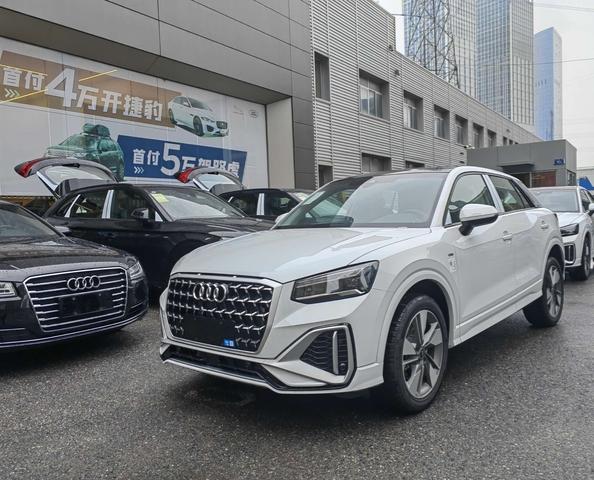 Audi Audi Q2L