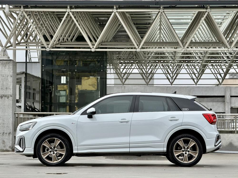 Audi Audi Q2L