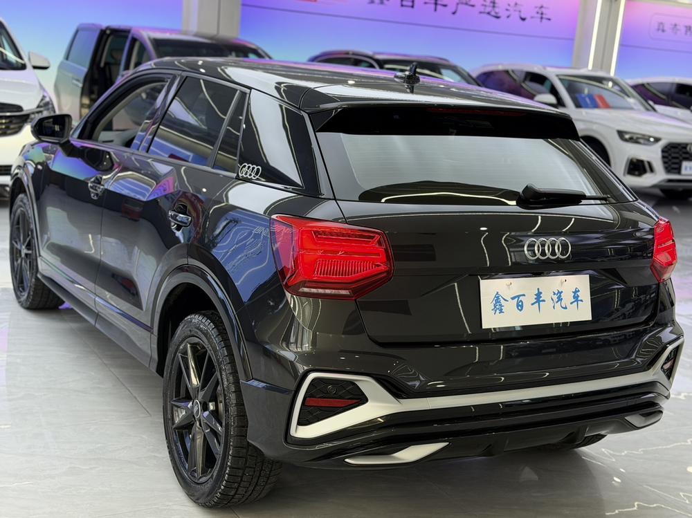 Audi Audi Q2L