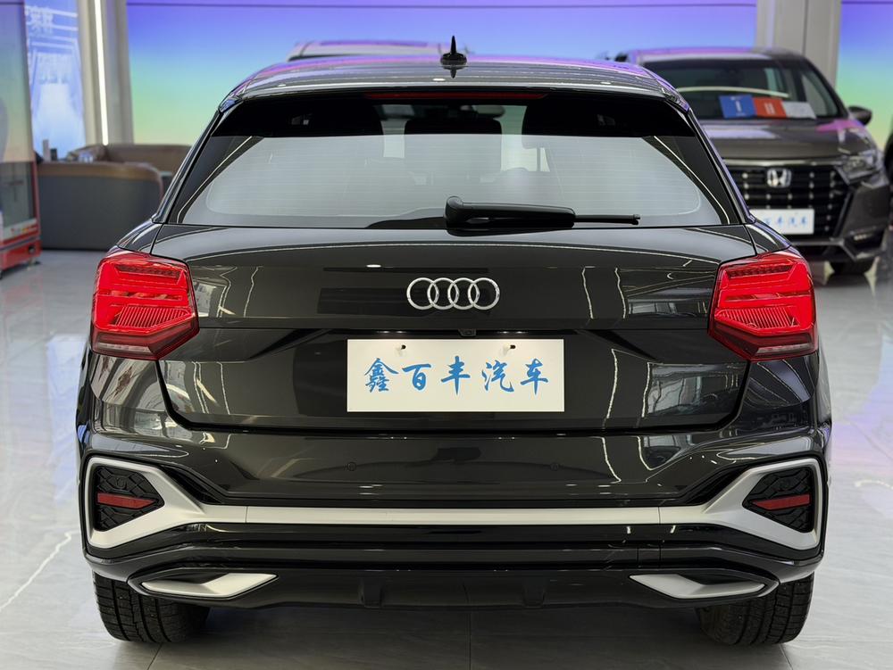 Audi Audi Q2L
