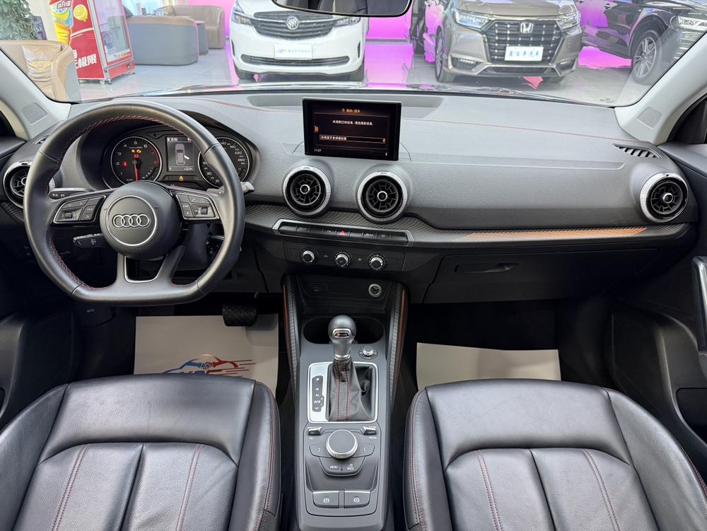 Audi Audi Q2L