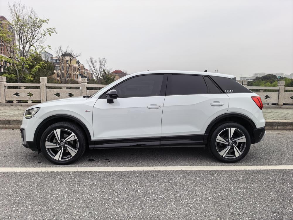 Audi Audi Q2L