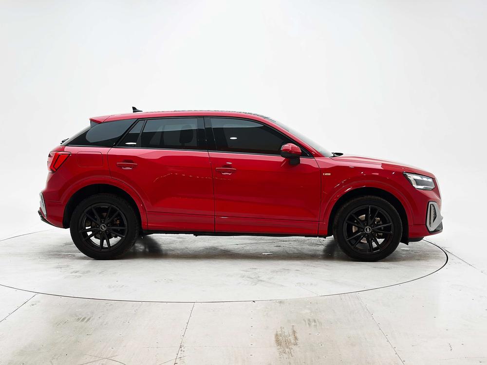 Audi Audi Q2L