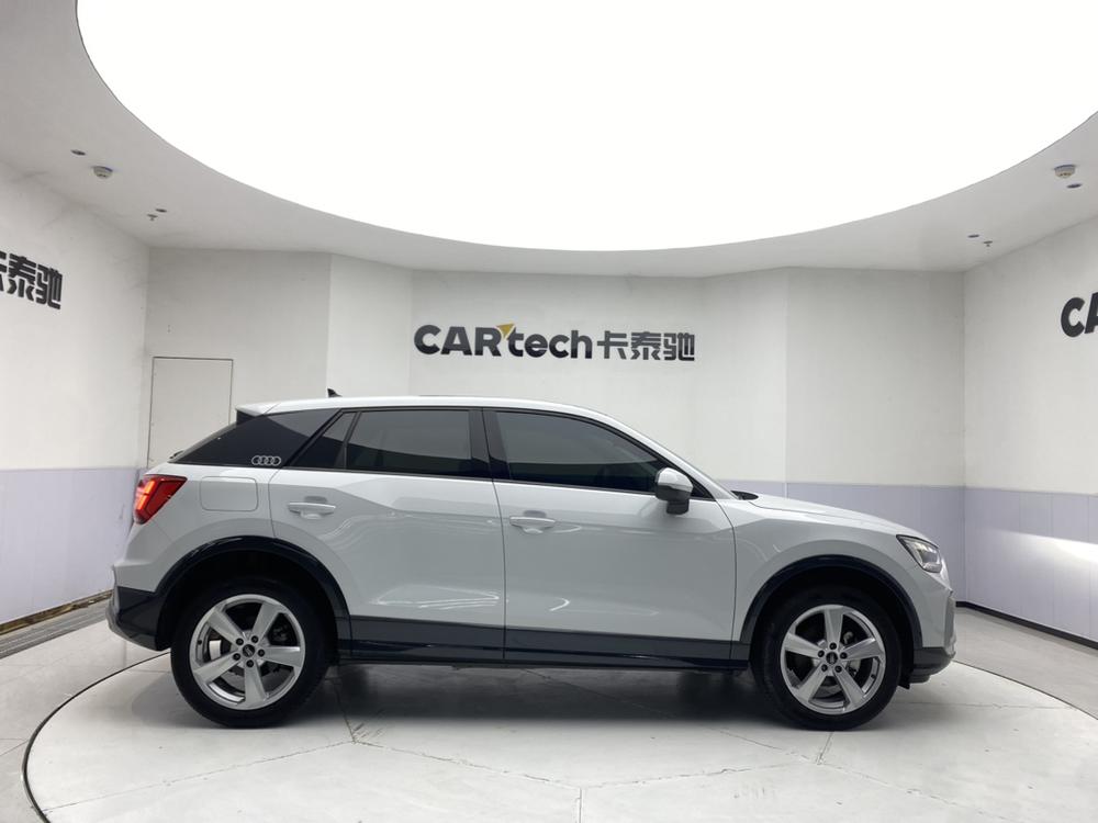 Audi Audi Q2L