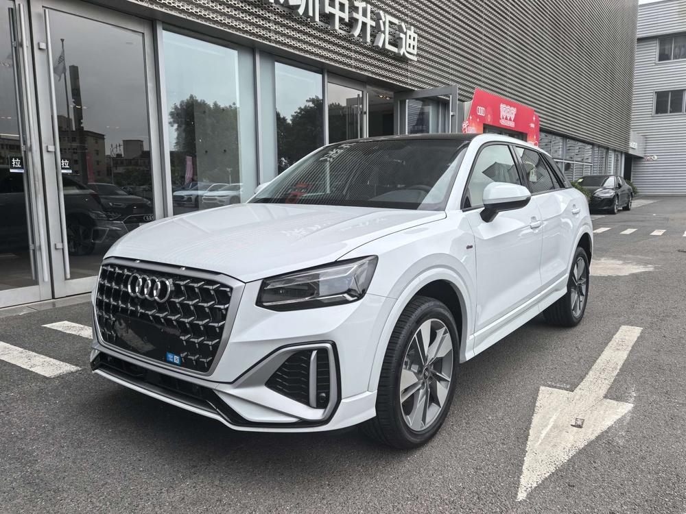 Audi Audi Q2L