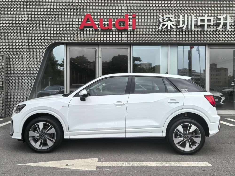 Audi Audi Q2L