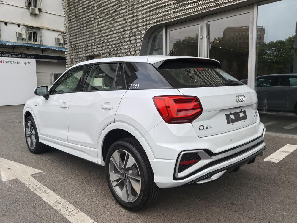 Audi Audi Q2L