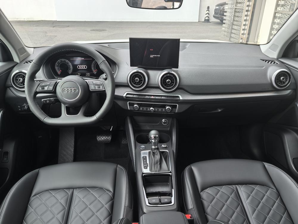Audi Audi Q2L