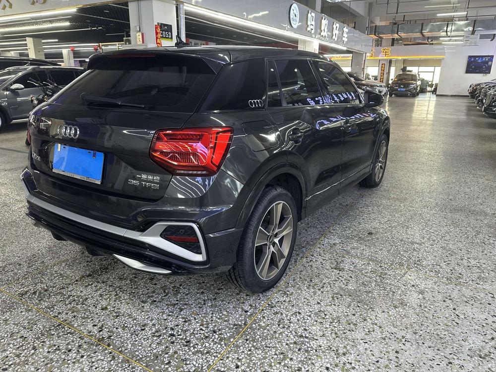 Audi Audi Q2L