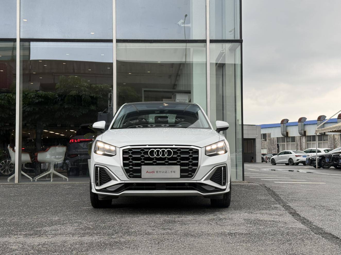 Audi Audi Q2L