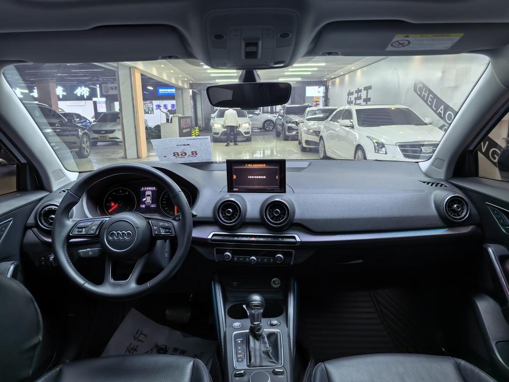Audi Audi Q2L
