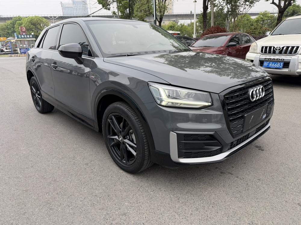 Audi Audi Q2L