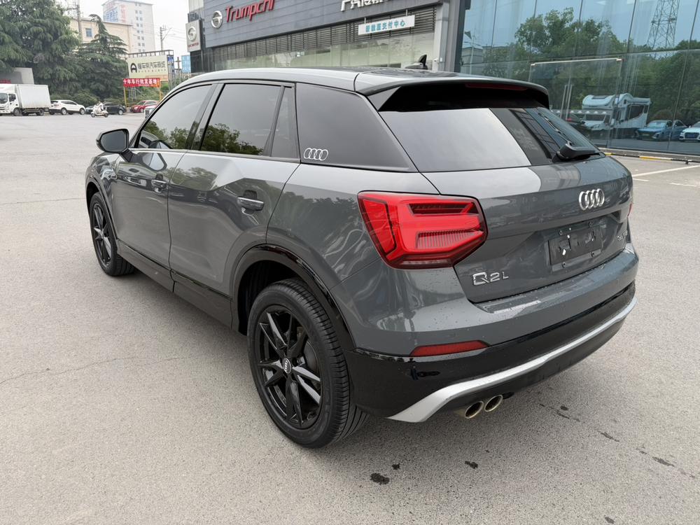Audi Audi Q2L