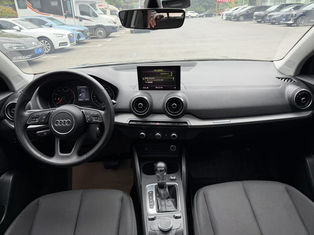Audi Audi Q2L