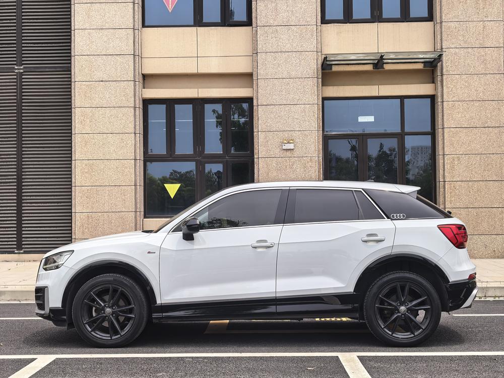 Audi Audi Q2L