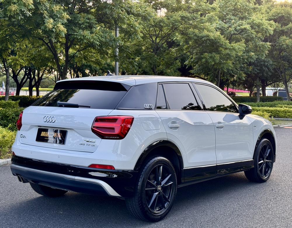 Audi Audi Q2L