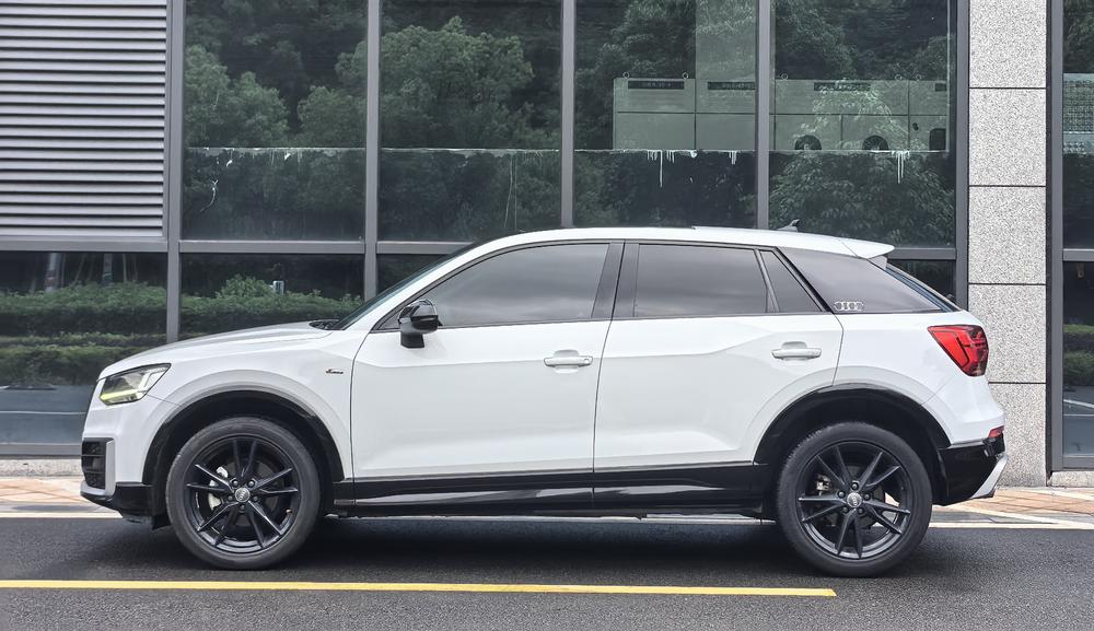 Audi Audi Q2L