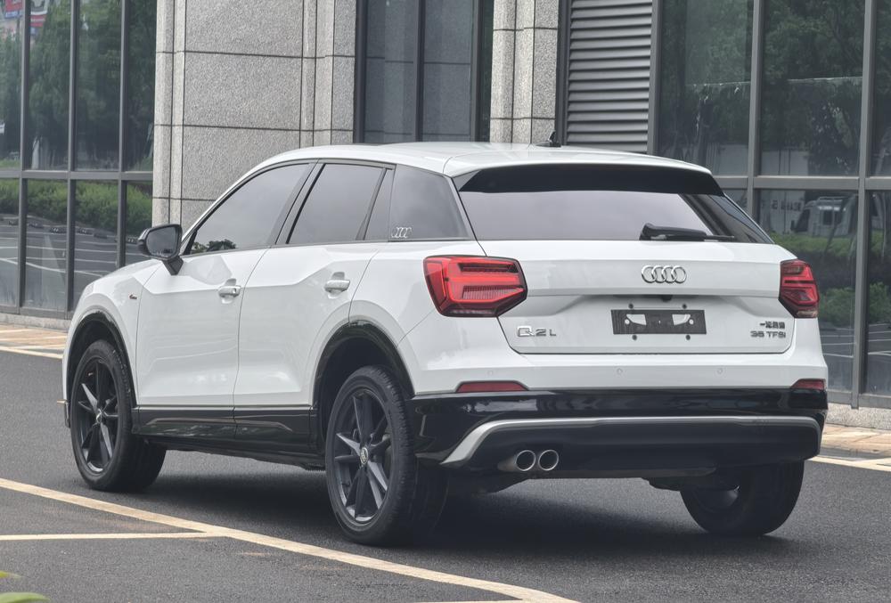 Audi Audi Q2L