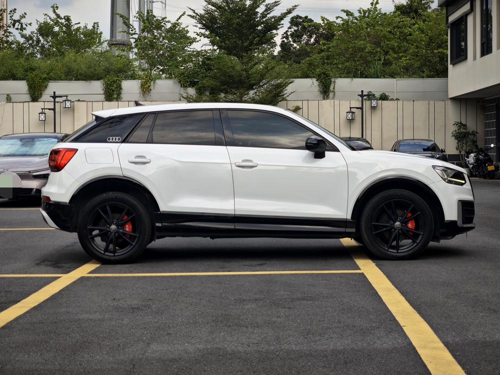 Audi Audi Q2L