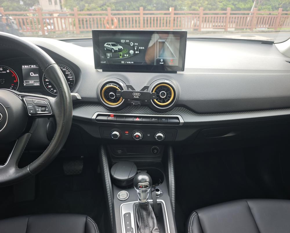 Audi Audi Q2L