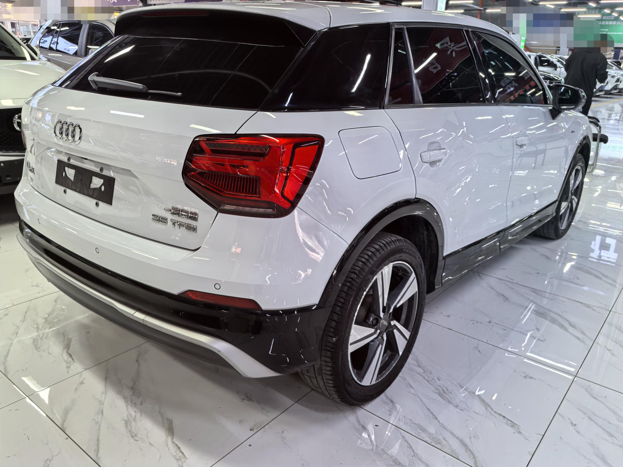 Audi Audi Q2L