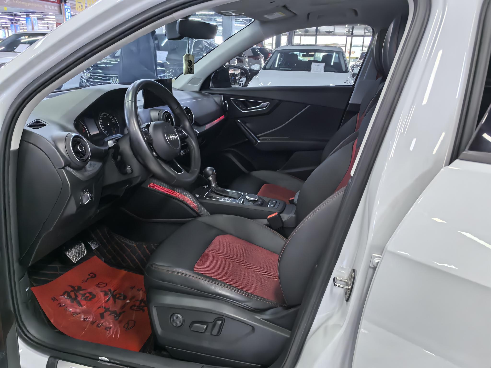 Audi Audi Q2L
