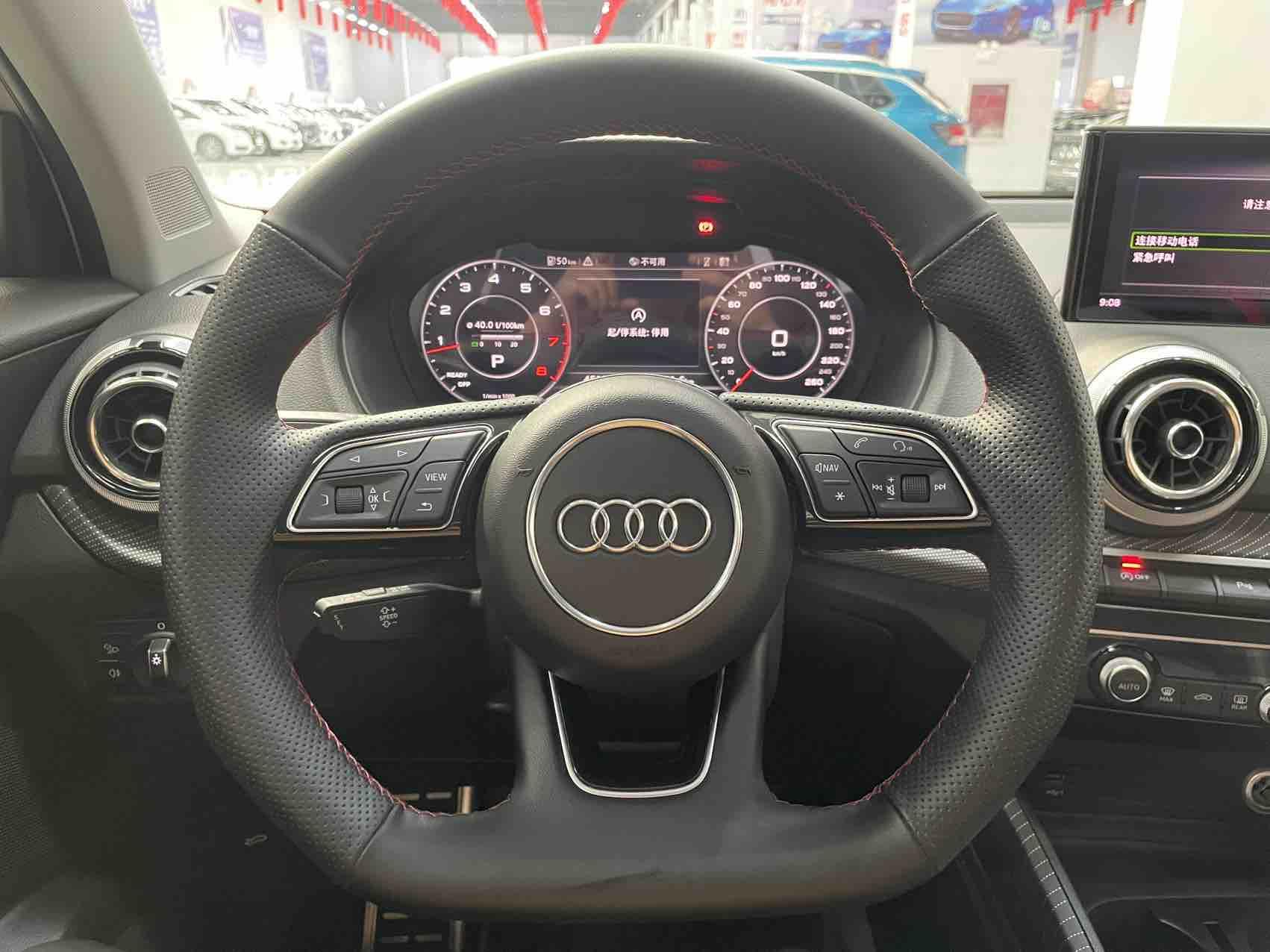 Audi Audi Q2L