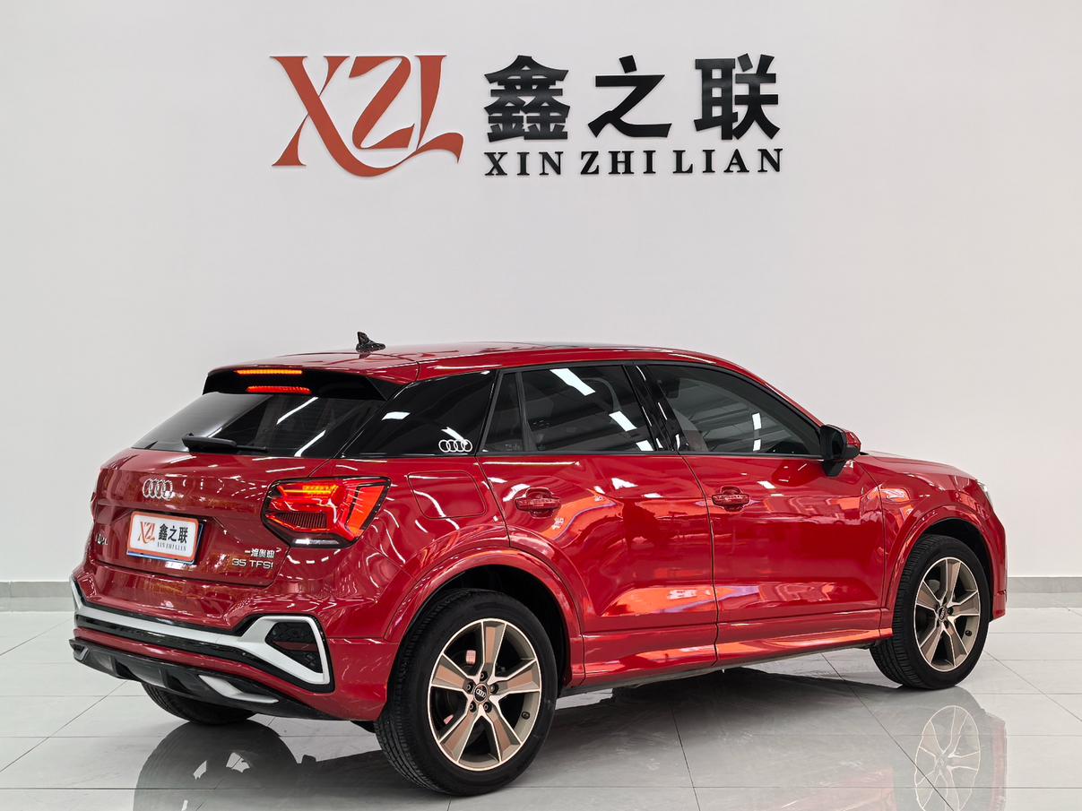 Audi Audi Q2L
