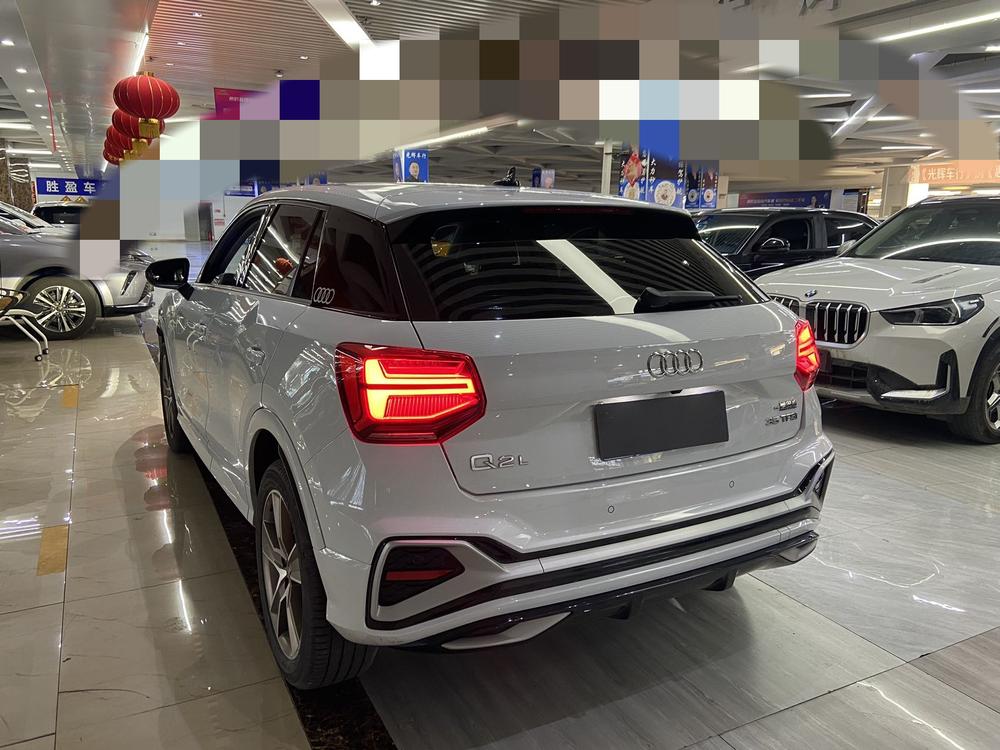 Audi Audi Q2L