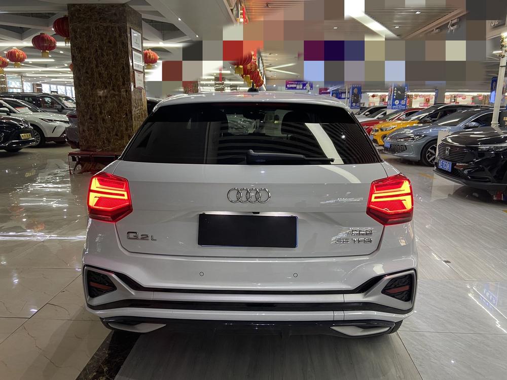 Audi Audi Q2L
