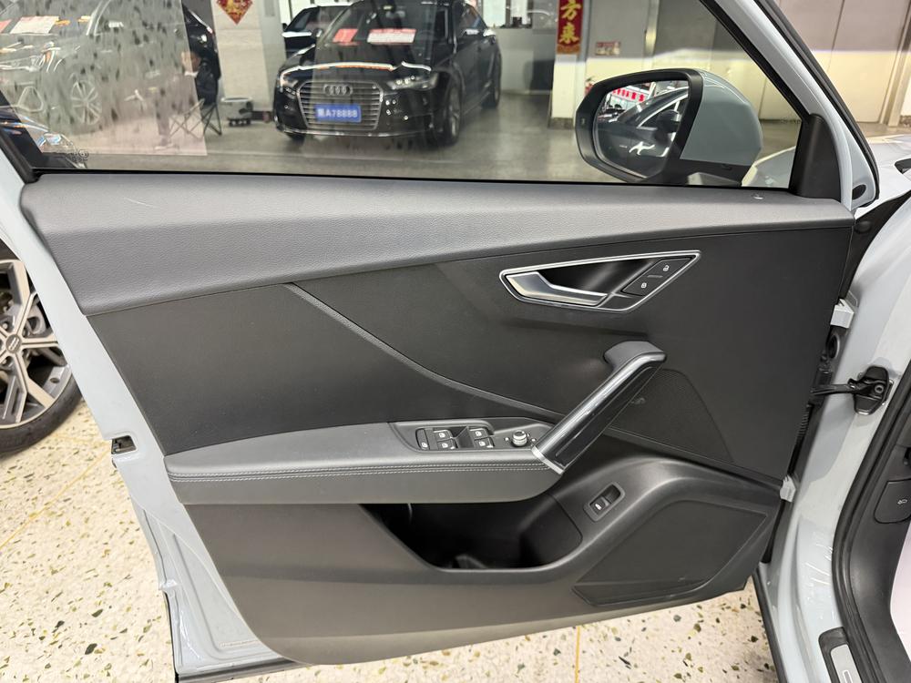 Audi Audi Q2L
