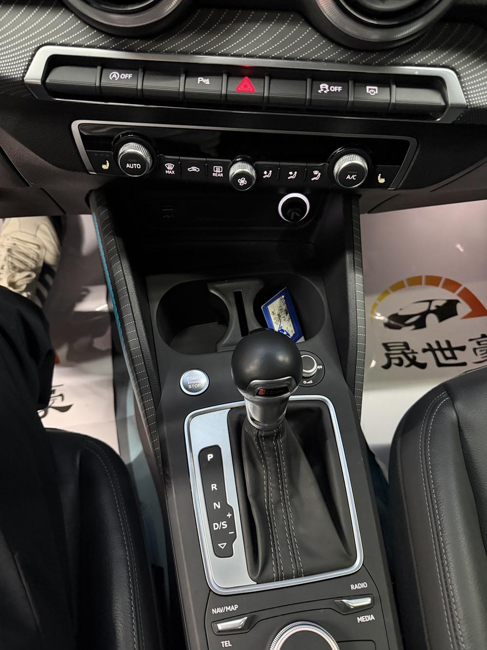 Audi Audi Q2L