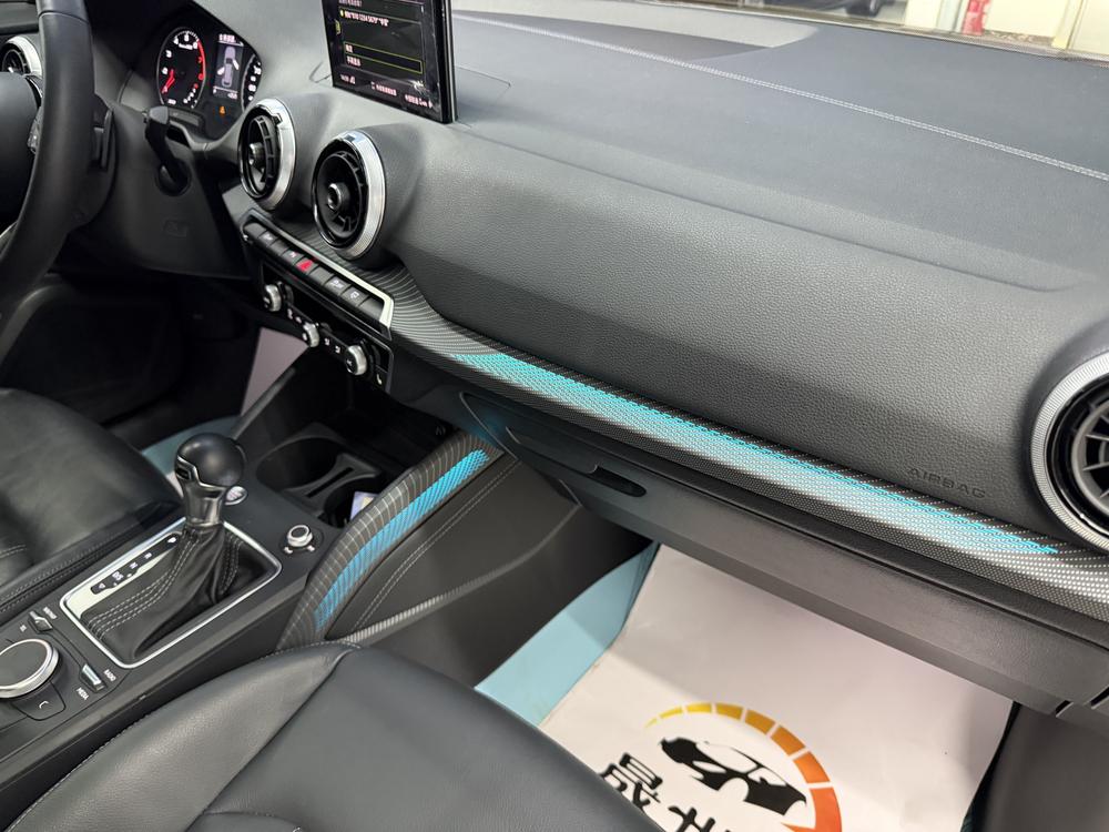 Audi Audi Q2L